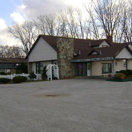 The Gables Inn ซาร์เนีย ภายนอก รูปภาพ