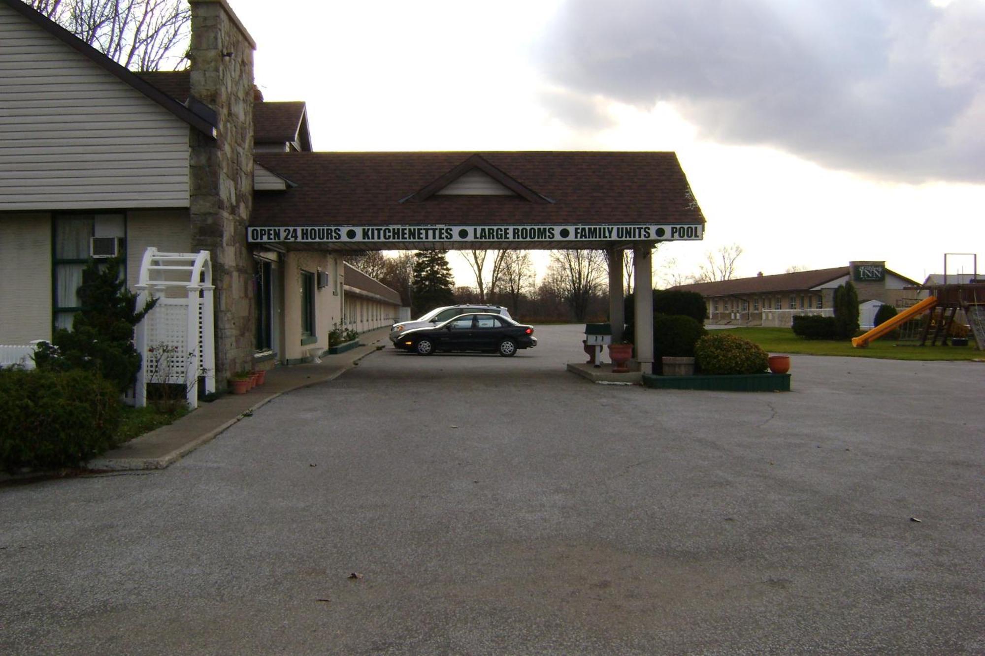 The Gables Inn ซาร์เนีย ภายนอก รูปภาพ